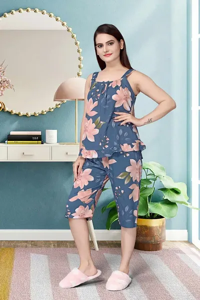 New Arrivals Rayon Sleeveless Top And Capri Set For Women