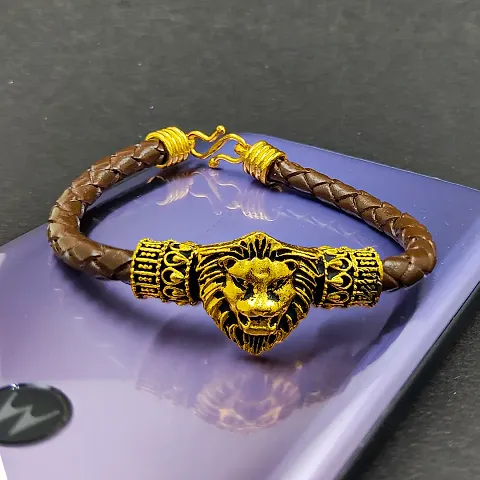 Classic Plated Lion Face Designed Leather Bracelet For Men