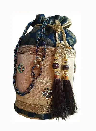 Trendy Attractive Handheld Potli Bag