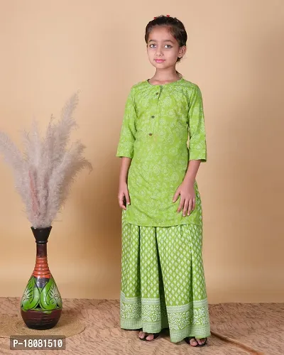 Elegant Green Rayon Printed Kurta with Skirt Set For Women-thumb0