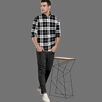 CLOSWIF Black Cotton Blend Checked Long Sleeves Casual Shirts For Men-thumb2