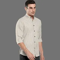 CLOSWIF Off White Cotton Blend Checked Long Sleeves Casual Shirts For Men-thumb1