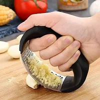 Wishful utensilio Multi-Function Grinding Slicer Stainless Steel O-Shaped Garlic Ginger Press Hand Held Kitchen Rolling Crusher Vegetable Tool-thumb2