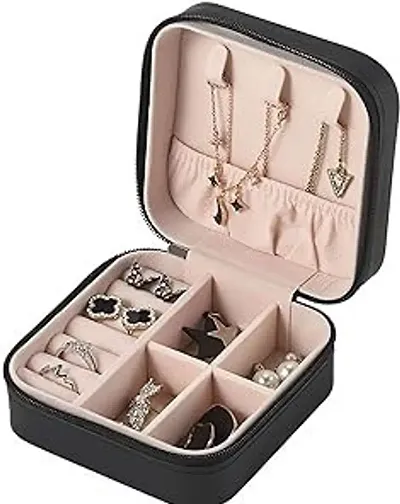 Trendy PU Leather Solid Jewellery Organiser Box