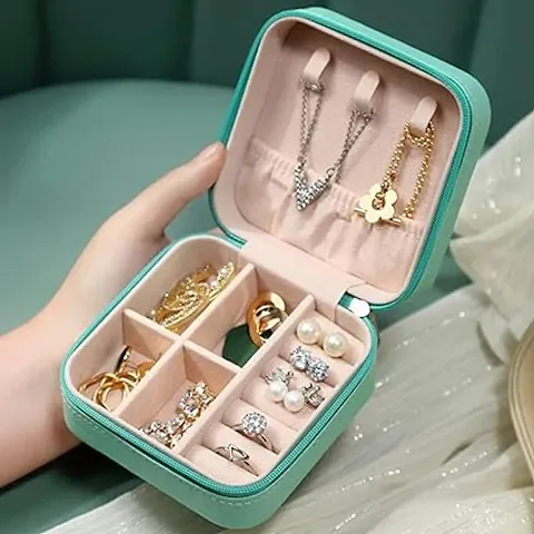 Travel Jewelry Organizer, Portable Jewelry Box Travel Mini Storage Organizer Portable Display Storage Box For Rings Earrings Necklaces Gifts