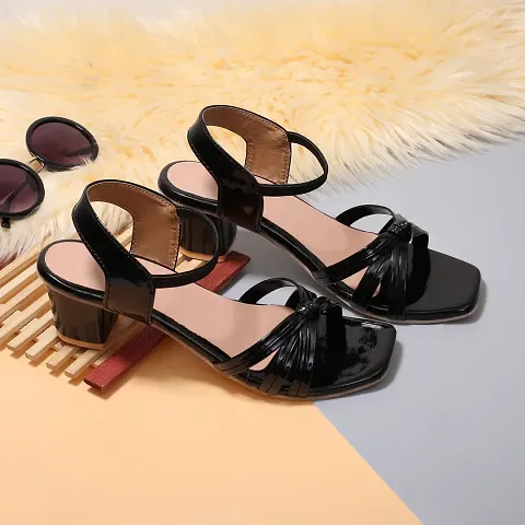 Must Have Sandals For Women 