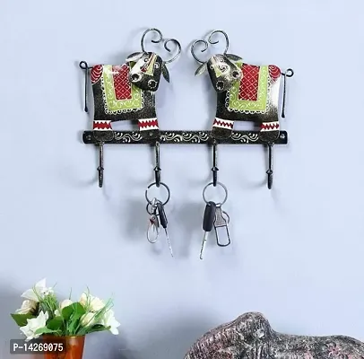 Elegant Metal/Iron Handicraft Two Cow Key Holder with 4 Hooks