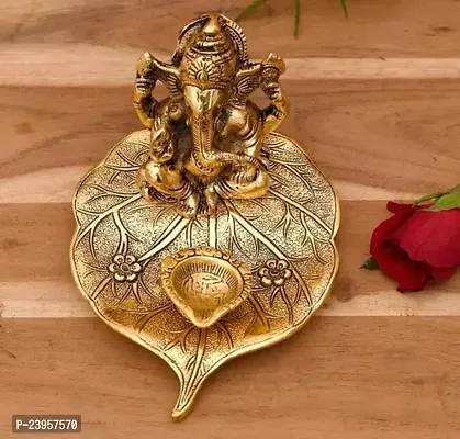Collection Ganesh With Diya Idol, Medium, Gold, Paper