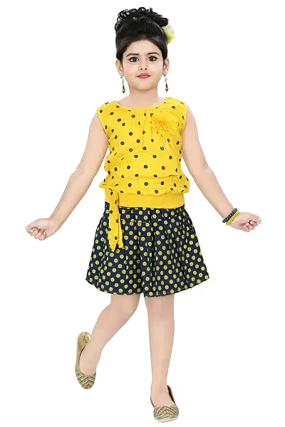 Girls Stylish Top With Skirt