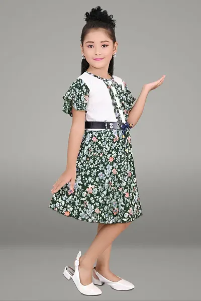 Fabulous Green Cotton Blend Printed A-Line Dress For Girls