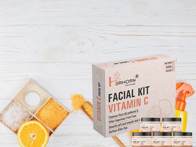 VITAMIN C Facial Kit  Skin Whitening Facial Kit For All Type Skin women   Men