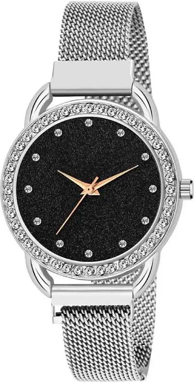 KIARVI GALLERY Casual Analogue Heart Dial Full Diamond Designer Magnetic Metal Strap Analog Girl's and Women's Watch (Silver 12DM)