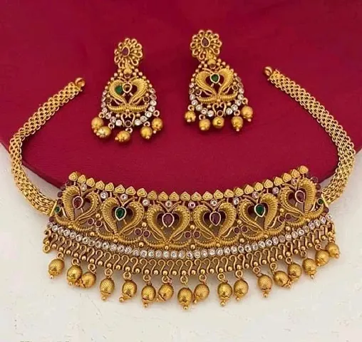 Aaryahi Elegant Golden Alloy Jewellery Set