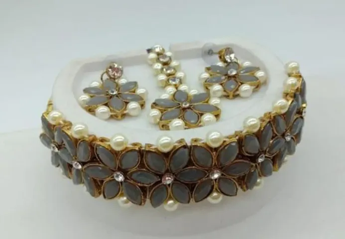 Beautiful Crystal Choker Necklace Set