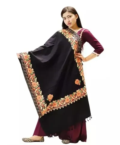 Trendy And Beautiful Woolen Shawl For Women