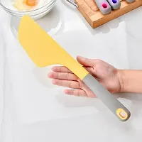 Ramkuwar 2 Pack Omelette Spatula Kitchen Omelet Turner Silicone Omelette Turner Flip and Fold Omelette Turner for Kitchen Omelet Pancake Crepes Yellow-thumb1