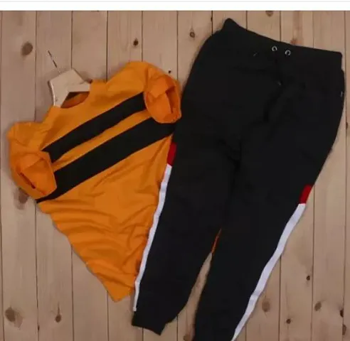 Fabulous Blend Solid Tracksuit For Men