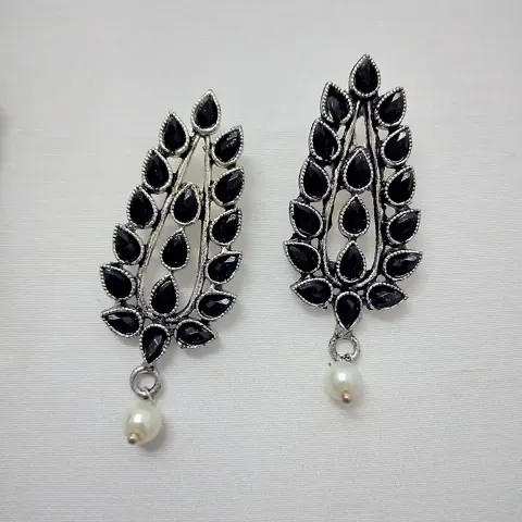 OXIDIZED GERMAN CUT STONE EARRINGS