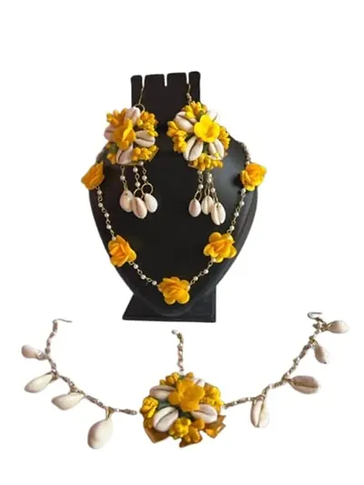 SahuShopello shell jewellery for haldi ceremony for bride/ cowrie Floral Jewellery set for Haldi Ceremony / baby Shower / Artificial Flower set