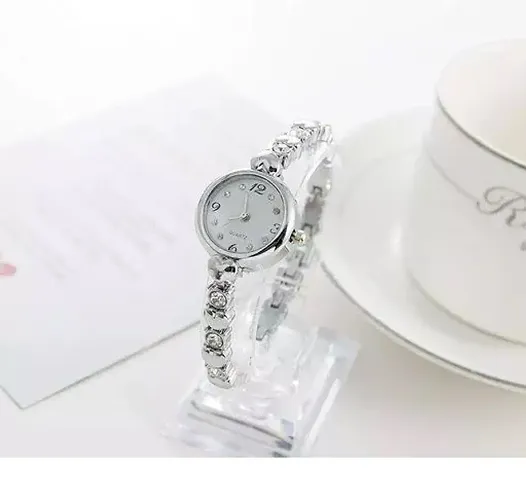 Women's Casual Metal Analog Watches