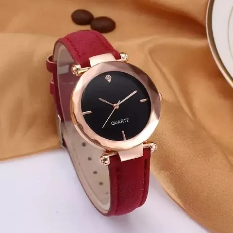 Stylish And Trendy Women Strap Watches