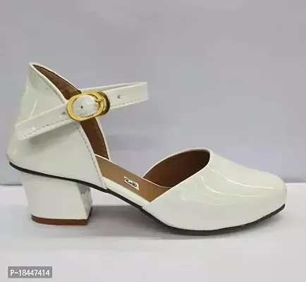 Comfortable White Synthetic Sandals For Girls