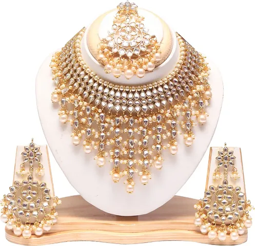 Wedding Functions Style Kundan Jewelry Set