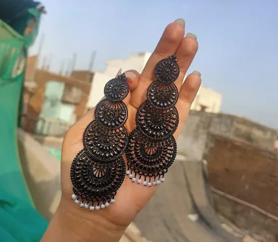 Beautiful Elegant Black Earrings