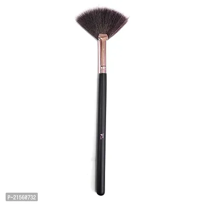 Trendy Look Professional Makeup Brush (MB-109)