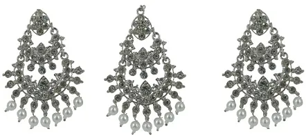 Earrings and Maang tikka set