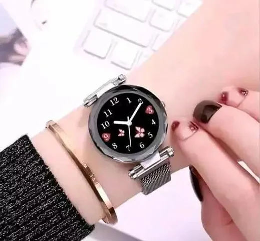 New Magnet Bf Dial Watch For Women