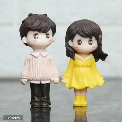 High Quality Cute Spring Couple Miniature- Best for Gifting and Home Decor - Height 2.5 Inches