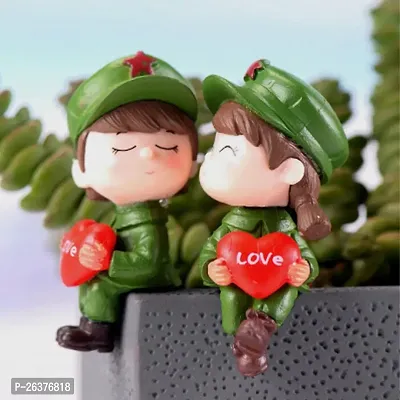 Cute Army Couple Miniature Showpiece- Best for Home Decoe, Garden Decor and Gifting