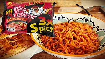 Samyang Hot Chicken Ramen 3X Spicy Buldak Noodles - (140gx5pack) Instant Noodles Non-vegetarian (5 x 140 g)-thumb3