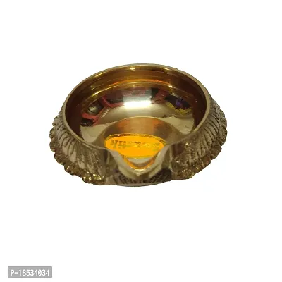 RACE MINDS Traditional Brass Kuber Vilakku Diya Puja Deepak Diya, Oil Lamp for Home Decoration, Pooja and Diwali(DV02) (Size 4 4.5X5.5X3 cm, 1)-thumb3