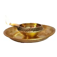 RACE MINDS Traditional Brass Kuber Vilakku Diya Puja Deepak Diya, Oil Lamp for Home Decoration, Pooja and Diwali(DV02) (Size 4 4.5X5.5X3 cm, 1)-thumb4