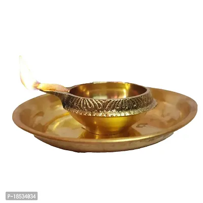 RACE MINDS Traditional Brass Kuber Vilakku Diya Puja Deepak Diya, Oil Lamp for Home Decoration, Pooja and Diwali(DV02) (Size 4 4.5X5.5X3 cm, 1)-thumb5