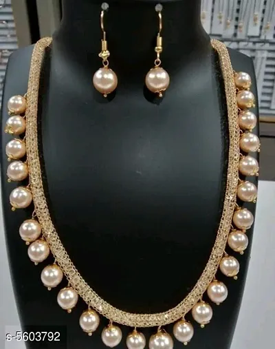 Beautiful Pearl Design Necklace Set