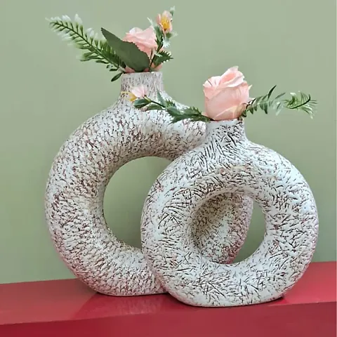 Trendy Artificial Flowers & Vases 