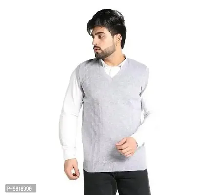 Trendy Woolen Solid Sweater For Men