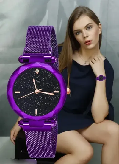 Fashionable Dial Metal Analog Watch For Women