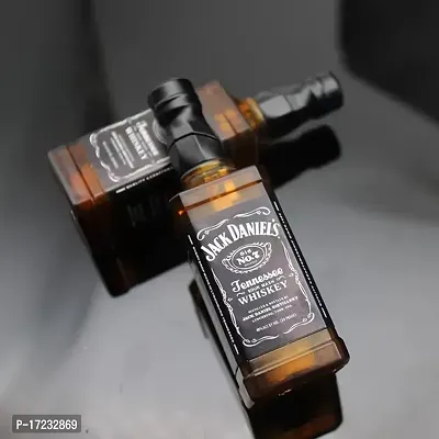 The bottle of Jack Daniels number 7 Timal in the clip The 11 | Spotern