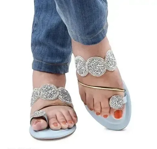 Stylish Sandals and Flats for Women with Comfortable Designs and Trendy Details