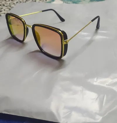 Trending Stylish Wayfarer Sunglasses For Unisex