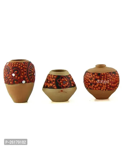 KALAPURI? Handmade 3D Work Mini Set of Three Show Piece Terracotta Pot Set Idols and Figurines/Home d?cor/Showpieces in Natural and Red Colour Combination