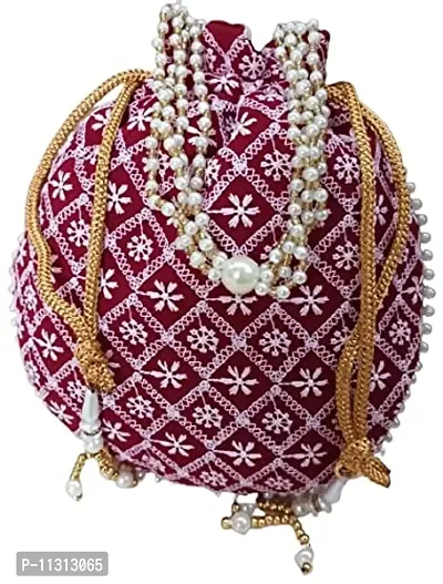 Handled Party Wear Embroidered Potli Bags at Rs 500/piece in New Delhi |  ID: 4004604862