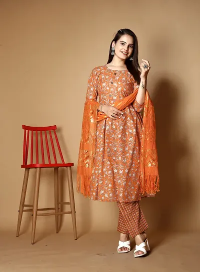 Stylish Cotton Blend Floral Printed Kurta Bottom Set