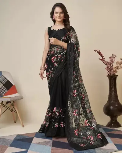 Glamorous Net Saree with Blouse piece 