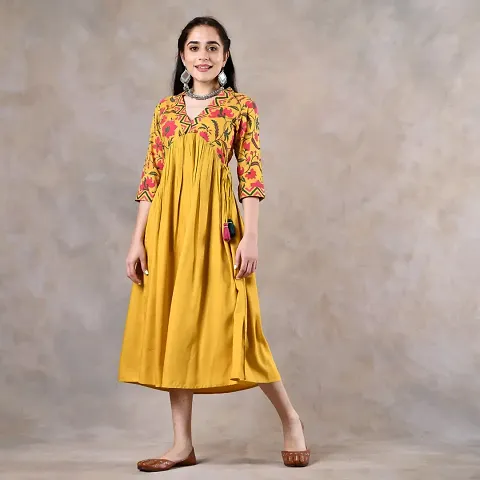 Elegant Floral Print Alia Cut Kurta With Side Pocket And Tassel For Women