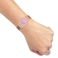 KIROH Analogue Smiley Pink Dial Magnetic Metal Strap Watch for Girl's and Women (Rose Gold-Pink)-thumb4